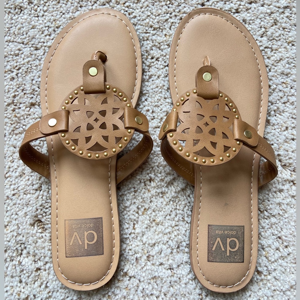 Dolce Vita tan studded thong flat sandal